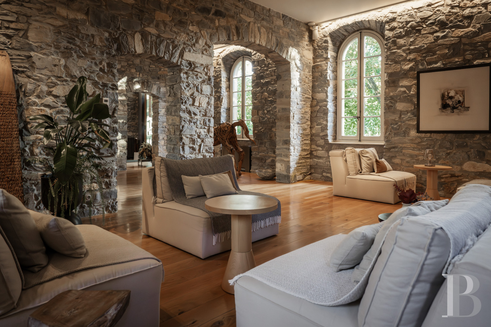 Dans l’Aveyron, aux portes de Millau, un ancien convent du 19e siècle en son jardin  - photo  n°5